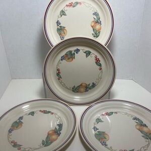 Set a 4 Corning Corelle Abundance Sandwich Salad Lunch Plates